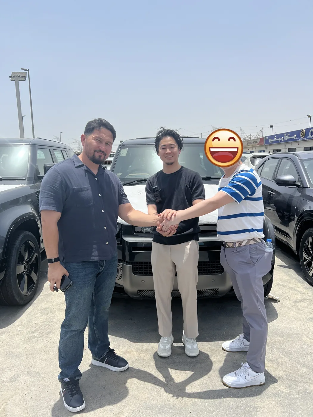 LAND ROVER Defender 2023 を購入されたお客様（お顔とナンバーは隠しています）